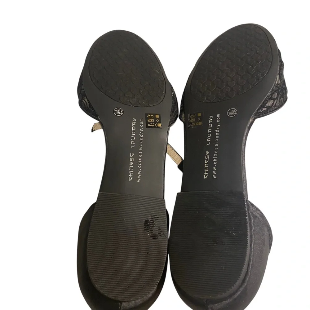 Chinese Laundry Black Lace T strap Flats Sz 11